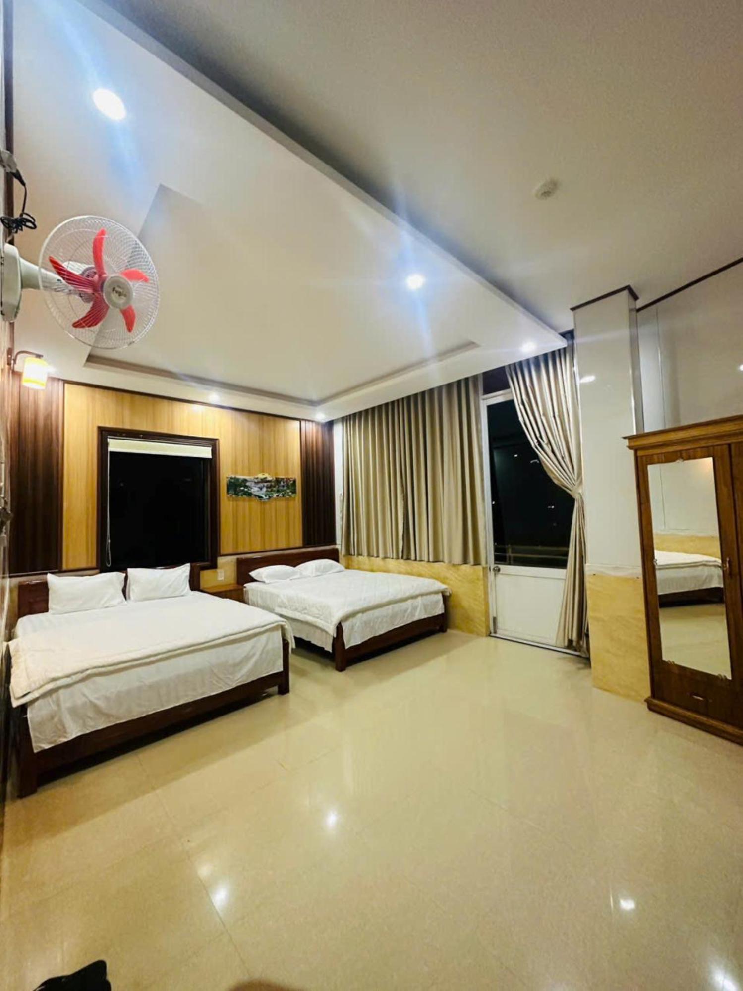 Binh Minh Hotel بلايكو المظهر الخارجي الصورة