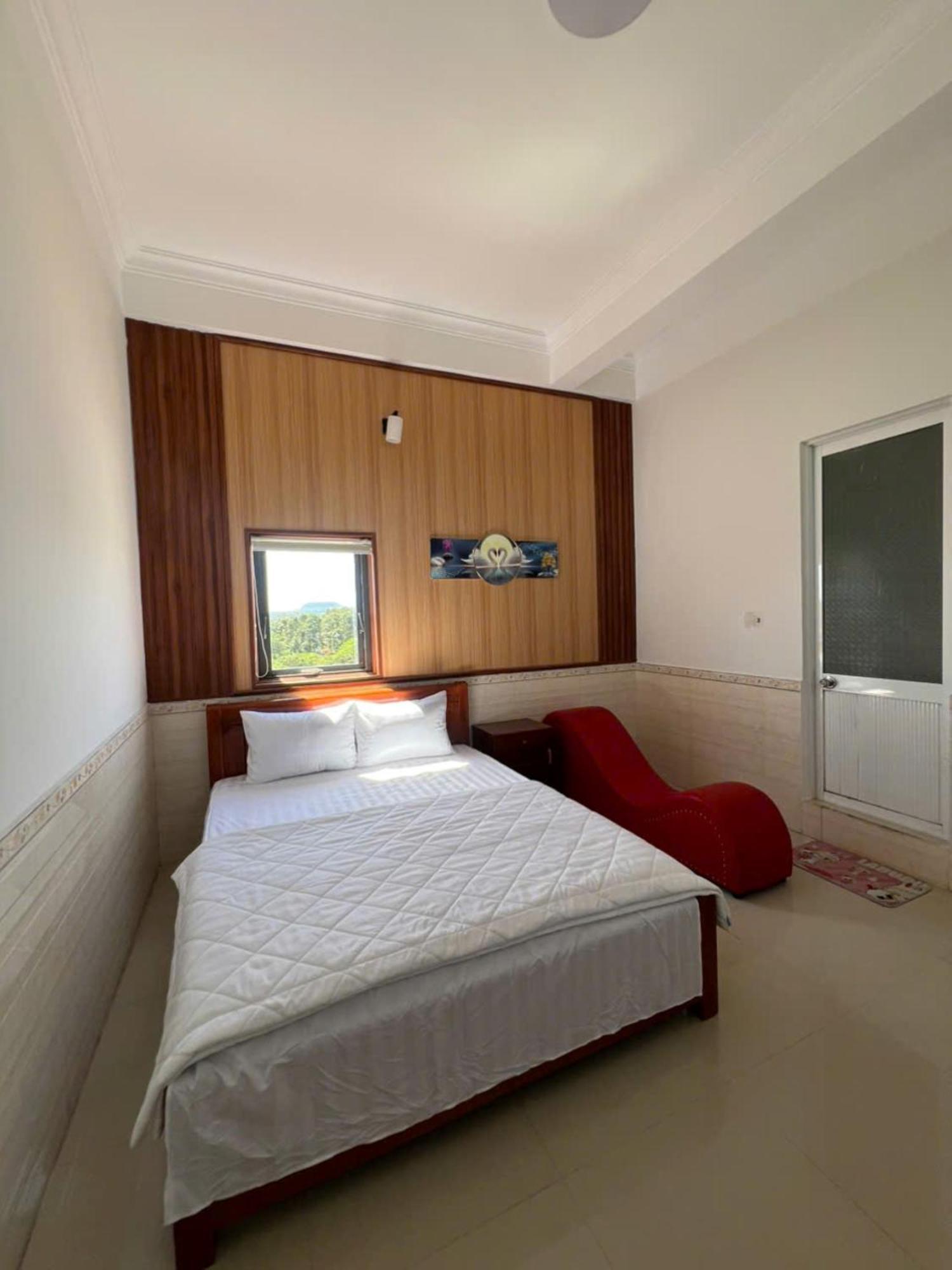 Binh Minh Hotel بلايكو المظهر الخارجي الصورة